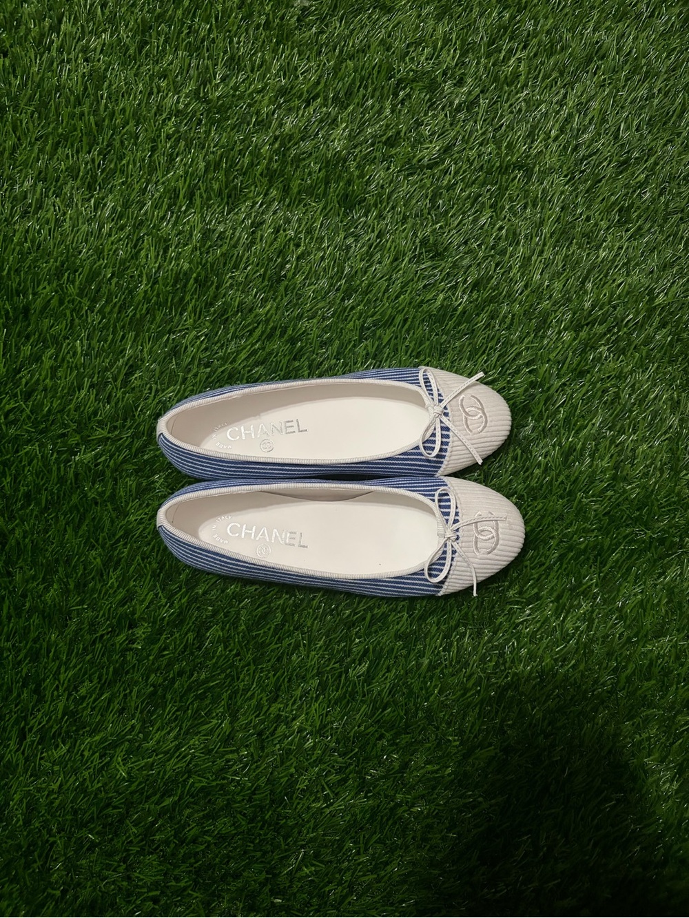 Chanel 24S Pinstripe Bow Ballerina Flats - Picture 3 of 4
